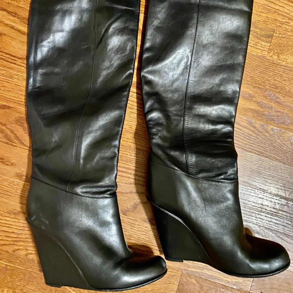 Knee-high leather black Bally Boots with Wedge heel, size 39
